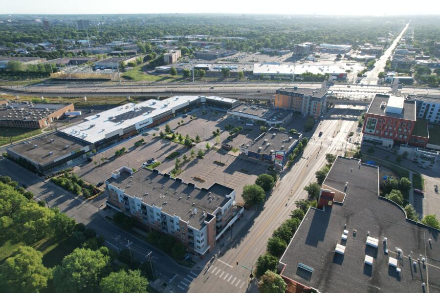 Hi-Lake Shopping Center