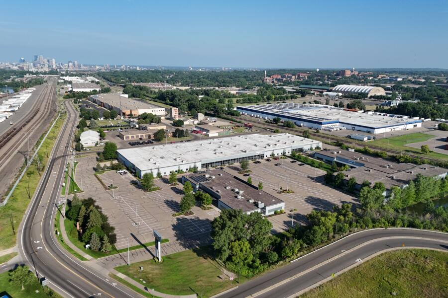 Snelling Office Plaza